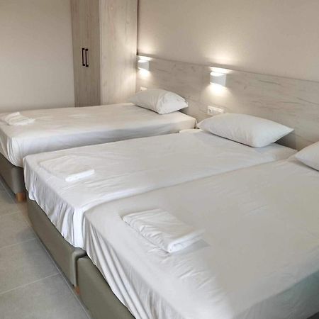 Daniela Apartments Nea Roda Zewnętrze zdjęcie