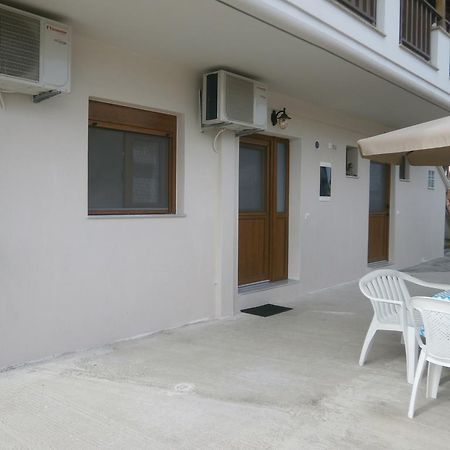 Daniela Apartments Nea Roda Zewnętrze zdjęcie