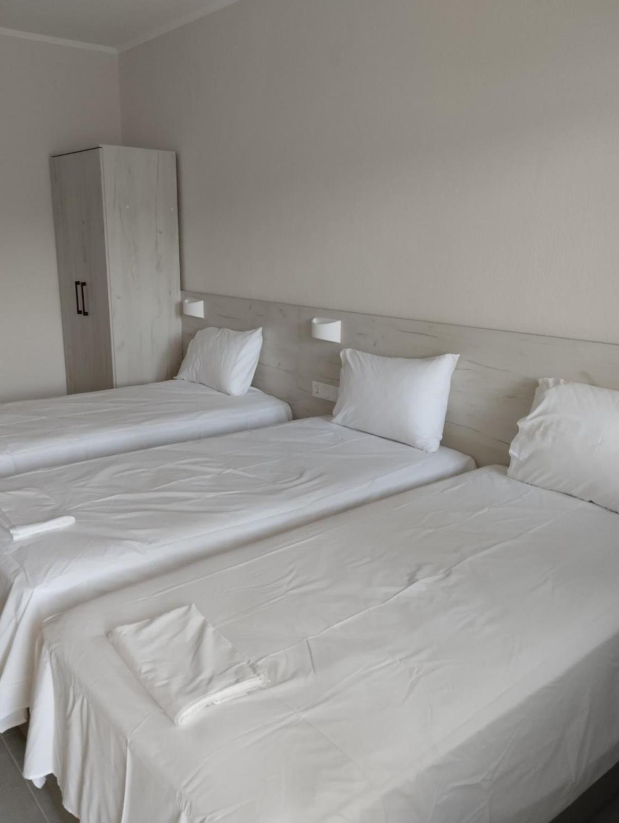 Daniela Apartments Nea Roda Zewnętrze zdjęcie