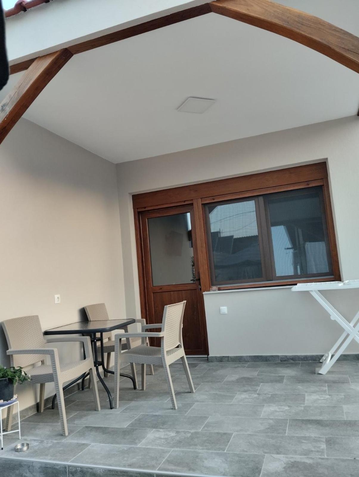 Daniela Apartments Nea Roda Zewnętrze zdjęcie