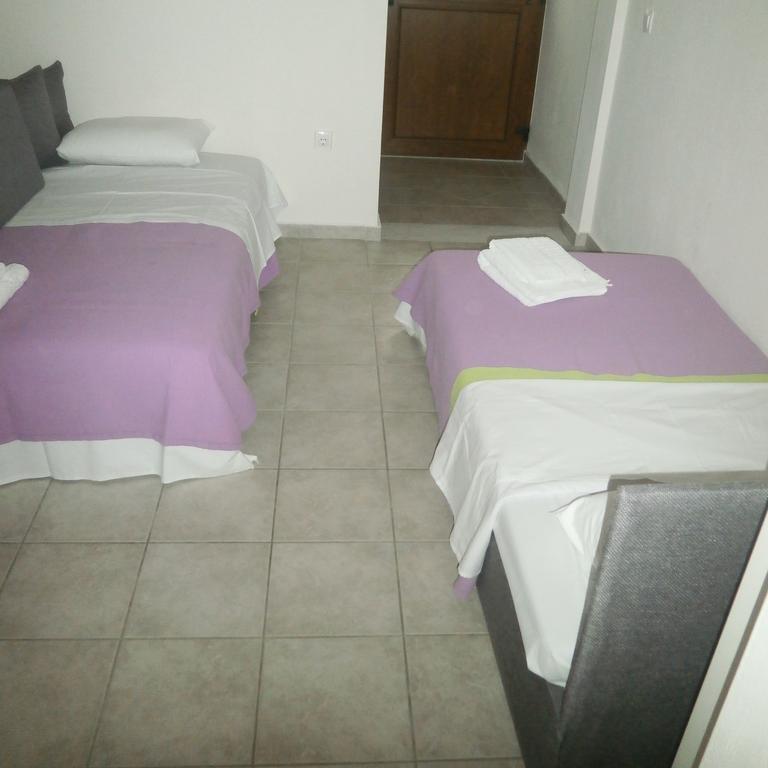 Daniela Apartments Nea Roda Zewnętrze zdjęcie