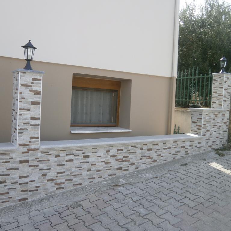 Daniela Apartments Nea Roda Zewnętrze zdjęcie