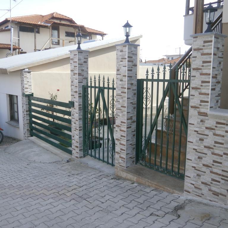 Daniela Apartments Nea Roda Zewnętrze zdjęcie